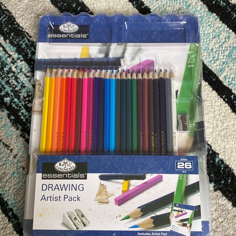 Royal Langnickel Essentials drawing artist pack